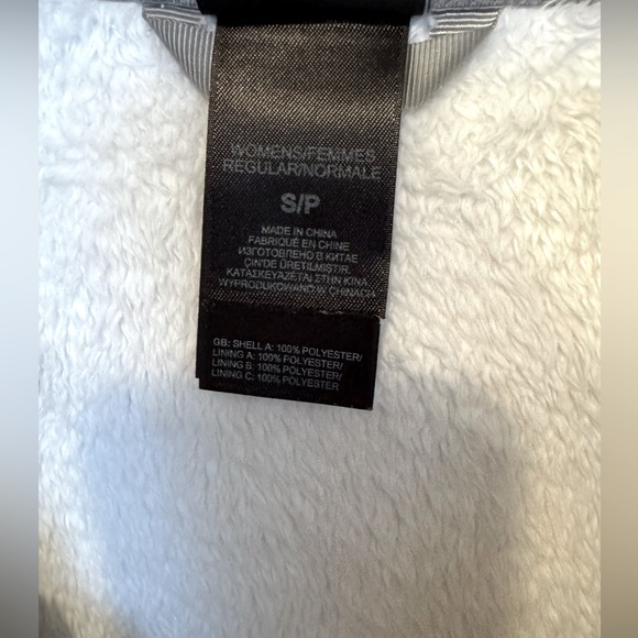 Women’s The North Face Osito Fleece Jacket - Picture 4 of 5